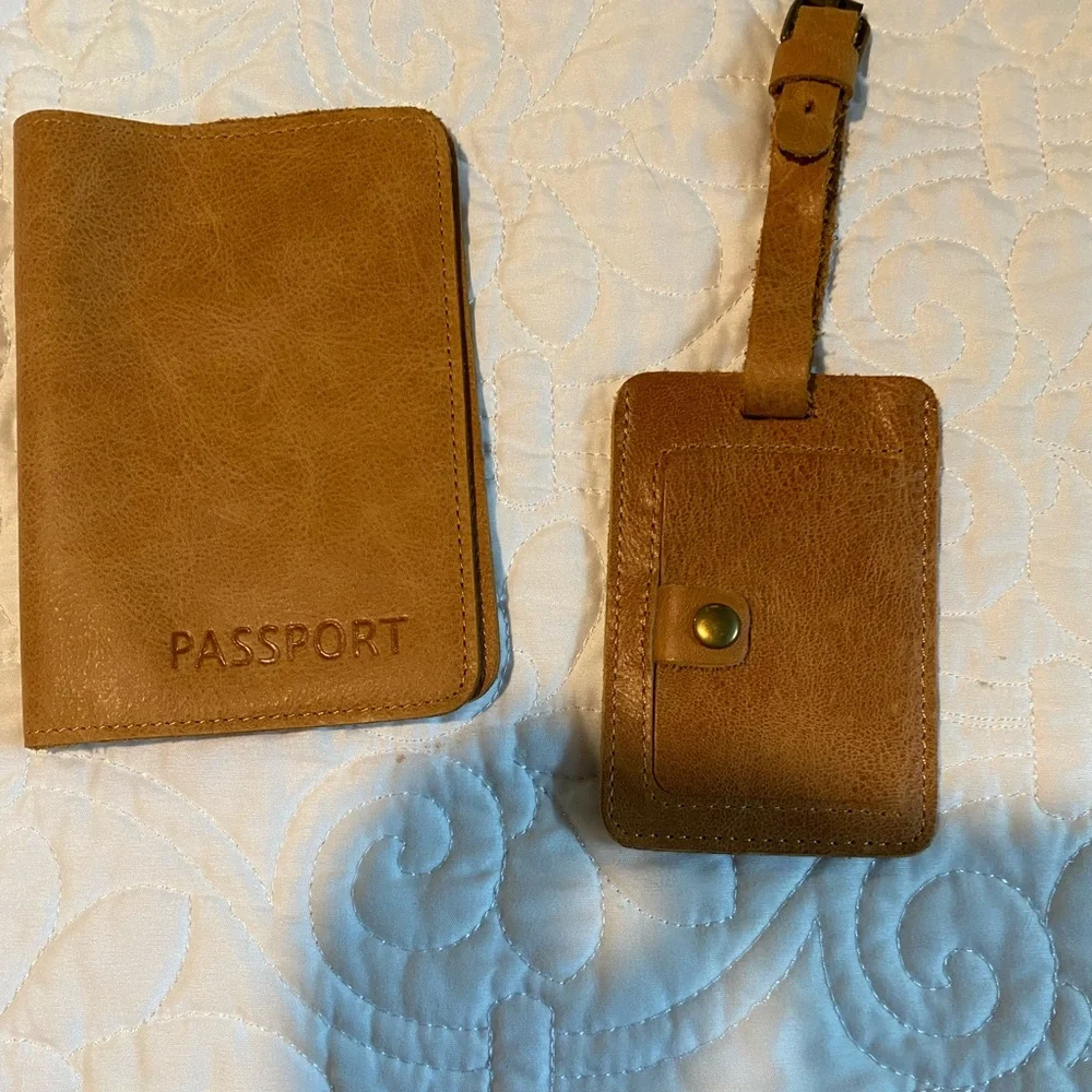 Passport Holder and Luggage Tag Set - Tan